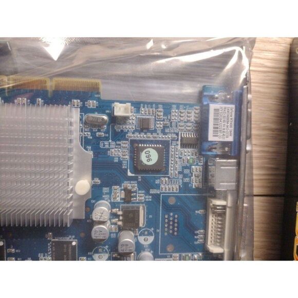 CHAINTECH GeForce MX4000 AGP GRAPHICS CARD SAMX4000B4-64D-CC5B - Picture 7 of 12